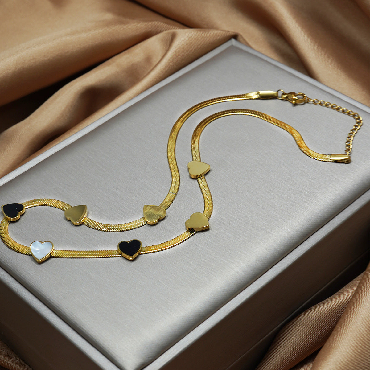 Lxalry 18K Gold Plated Heart Mirror Jewelry Set Hypoallergenic Skin Safe Necklace Bracelet For Daily Gifting Never Fade Adjustable Luxury With Precision Inlay Craftsmanship