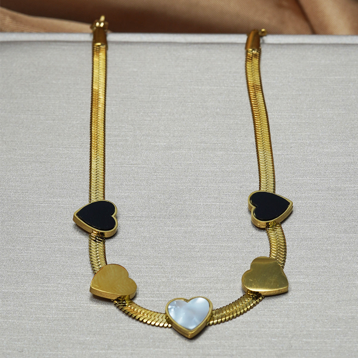 Lxalry 18K Gold Plated Heart Mirror Jewelry Set Hypoallergenic Skin Safe Necklace Bracelet For Daily Gifting Never Fade Adjustable Luxury With Precision Inlay Craftsmanship